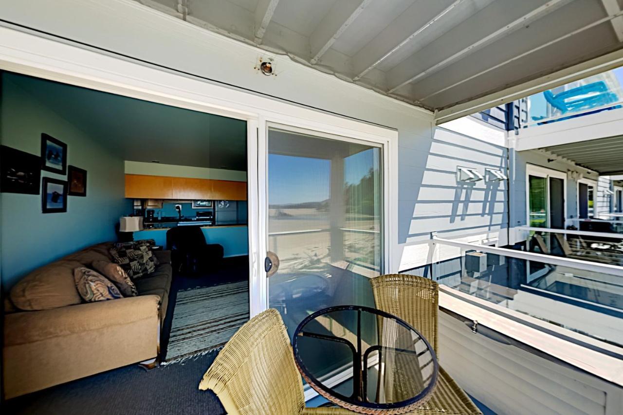 New Listing! Bay-View Beauty With Private Balcony Condo Λίνκολν Σίτι Εξωτερικό φωτογραφία