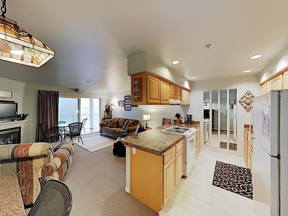 New Listing! Bay-View Beauty With Private Balcony Condo Λίνκολν Σίτι Εξωτερικό φωτογραφία