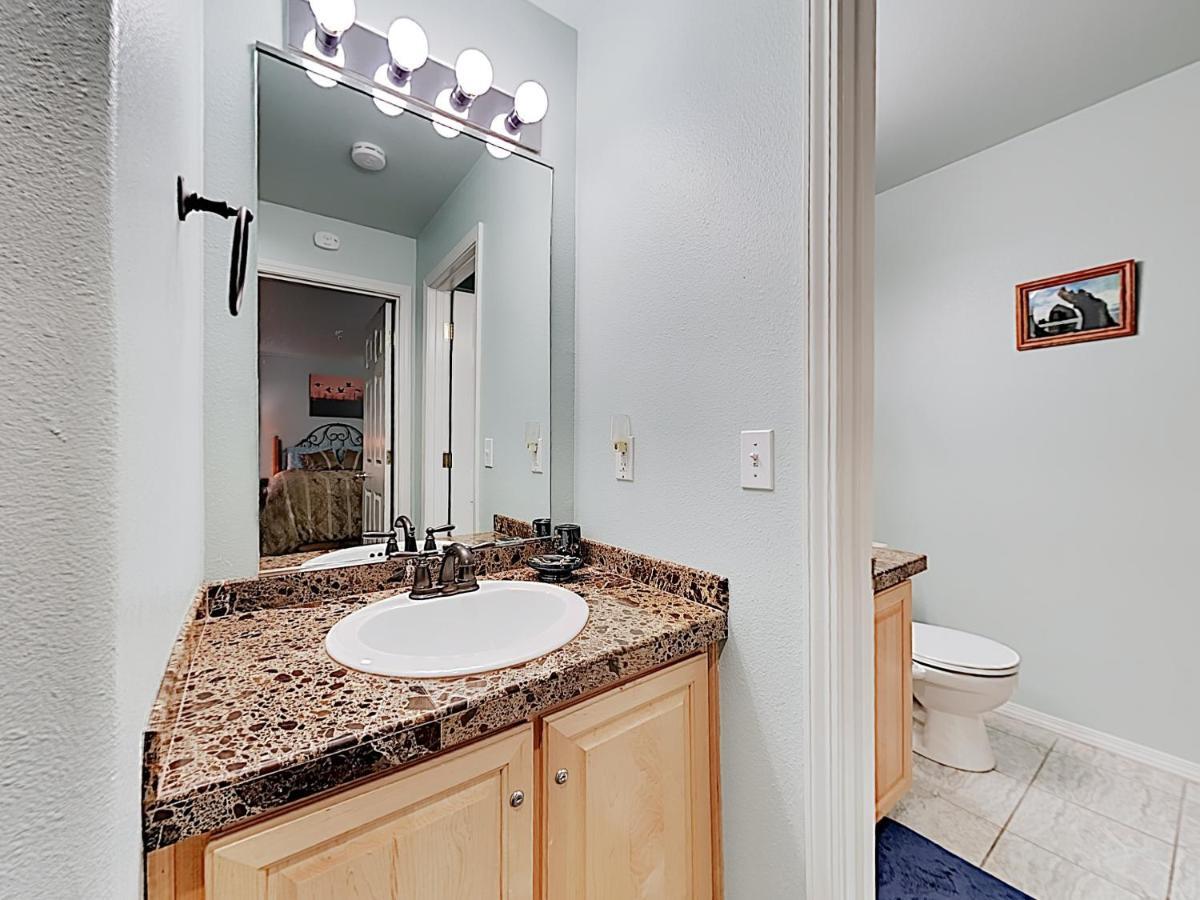 New Listing! Bay-View Beauty With Private Balcony Condo Λίνκολν Σίτι Εξωτερικό φωτογραφία